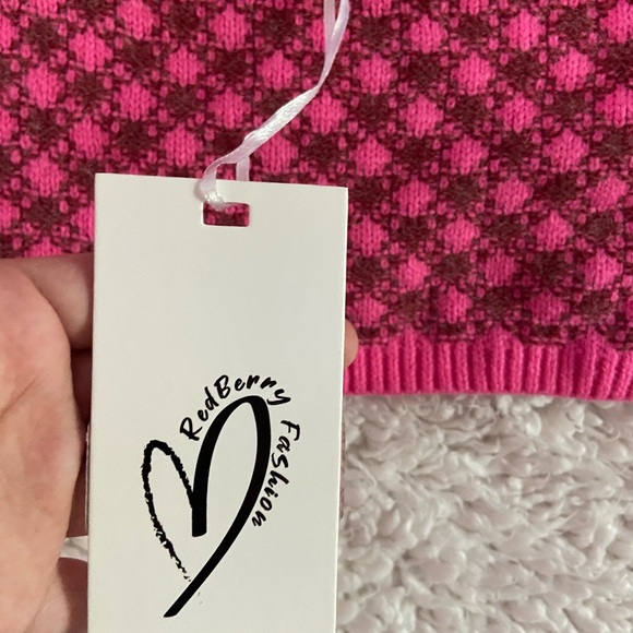 Pink Ribbed Crop Tank Top - Picture 4 of 5